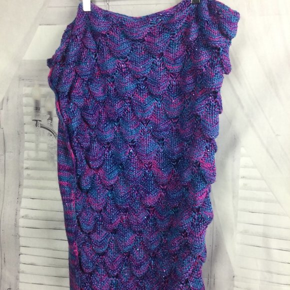 Adult Mermaid Tail Blanket Purple - Picture 5 of 7